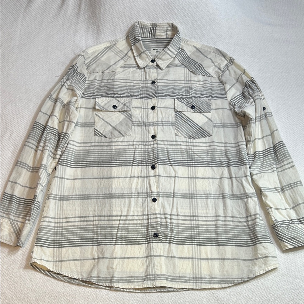 Plaid Button-Up Shirt 👚
